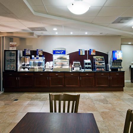 Holiday Inn Express West Palm Beach Metrocentre By Ihg Dalaman gambar